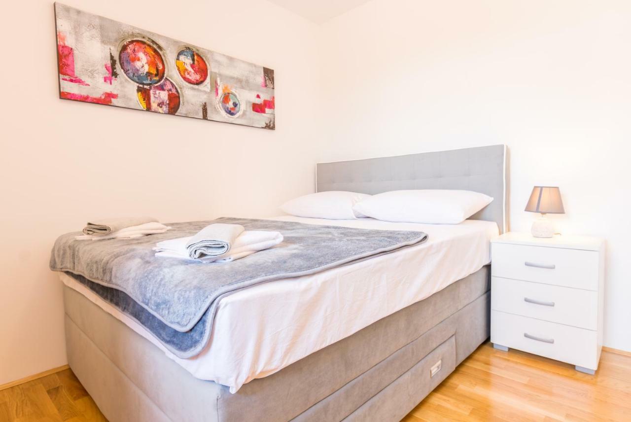 Apartamento Lidija 2 Makarska Exterior foto