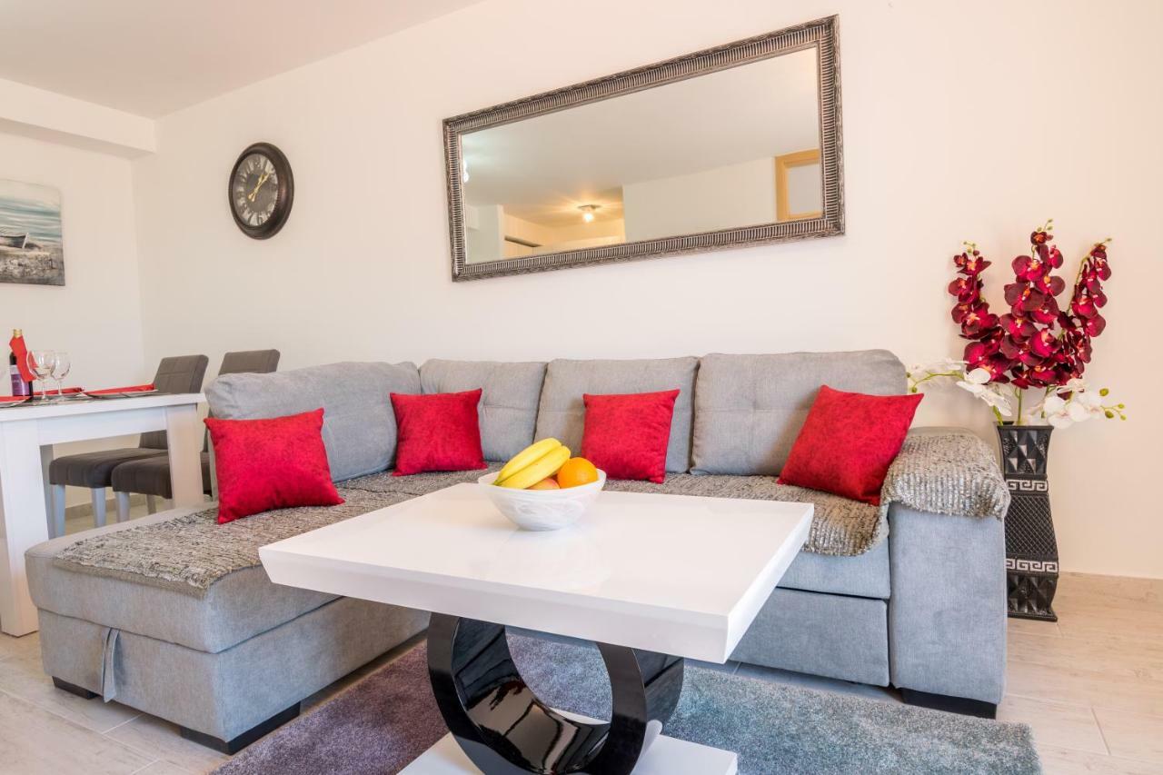 Apartamento Lidija 2 Makarska Exterior foto
